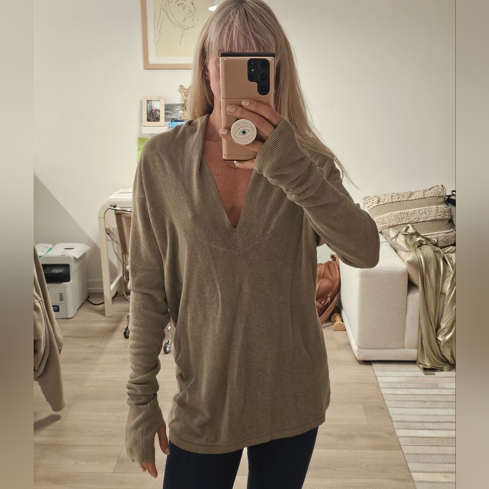 Nicholas K Olive Reversible V-Neck Sweater Sz S